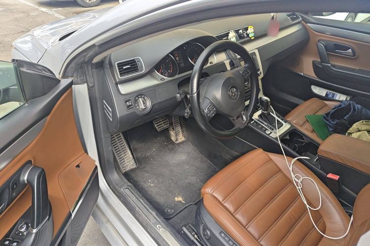 Used Volkswagen FAW-Volkswagen CC 2012 2.0 TSI Luxury Model
