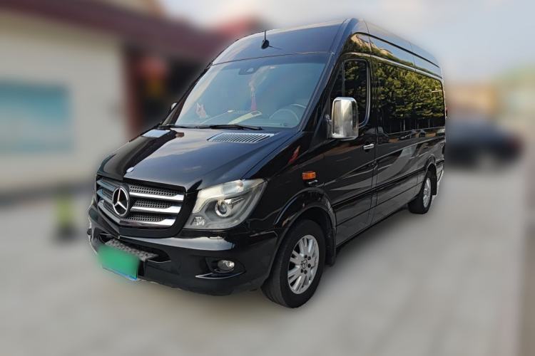 Used Mercedes-Benz Sprinter Mercedes-Benz Sprinter New Kai conversion, 2014 model, 3.5L automatic, 7 seats.