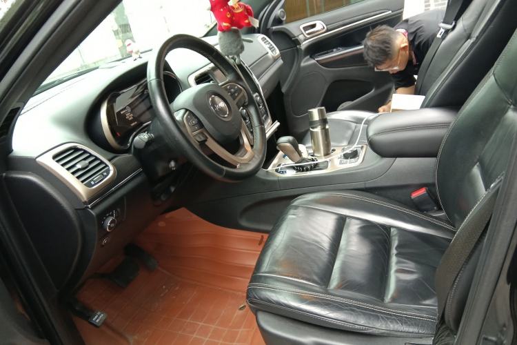 Used Jeep Grand Cherokee 2016 3.0L Comfort Navigation Edition Left Front Seat