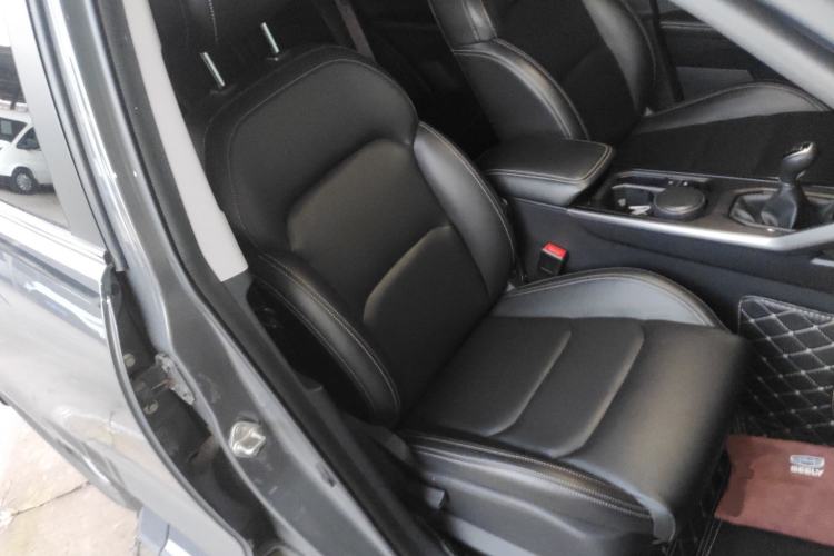 Used Geely Auto Vision X6 2021 PRO 1.4T Manual Luxury Model
