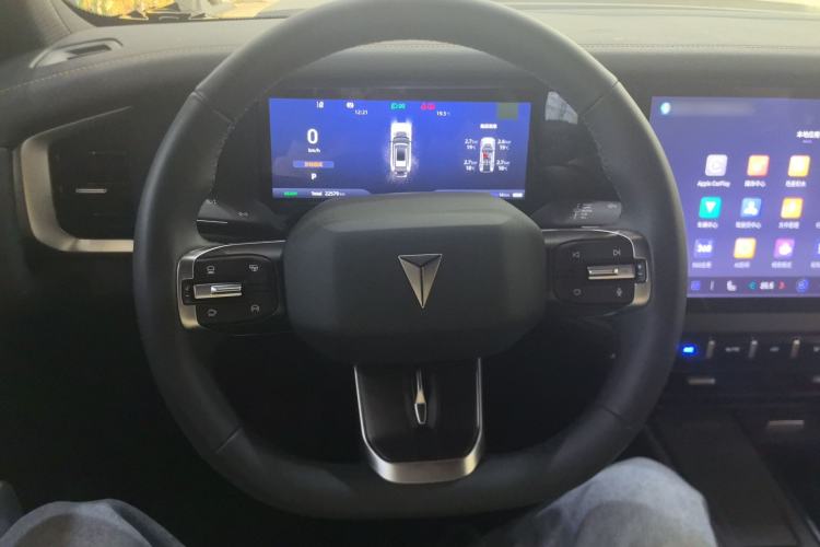 Used Deepal G318 2025 Worry-Free Cross-Country Edition Four-Wheel Drive Distant Mountains Version Steering Wheel