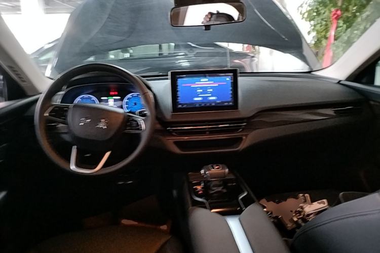 Used Hongqi E-QM5 2022 431 km Charge & Enjoy Edition