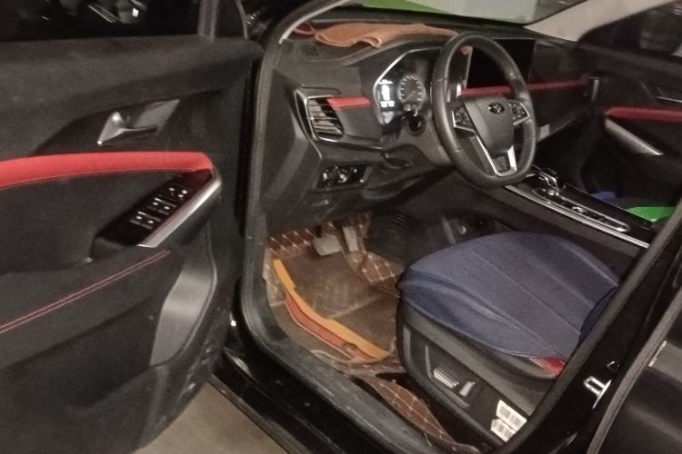 Used SOL X8 2021 300T DCT Leading Smart Connectivity Version 7 Seats