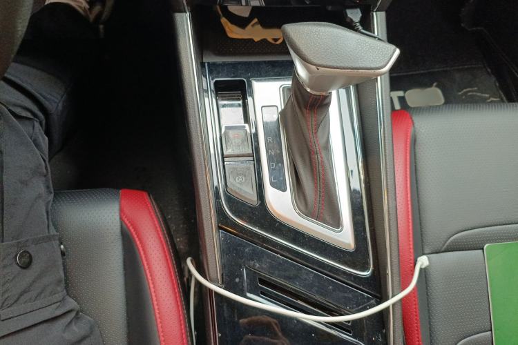 Used Venucia T60 2018 1.6L CVT Smart Edition China V Standard Gear Lever