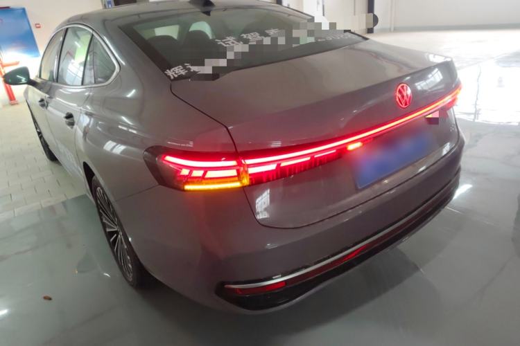 Used Volkswagen Passat 2025 Pro 380TSI Dragon Supreme Edition
