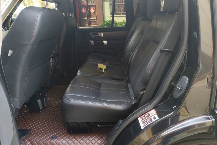 Used Land Rover Discovery 2016 3.0 SC Obsidian Black Heritage Edition SE
