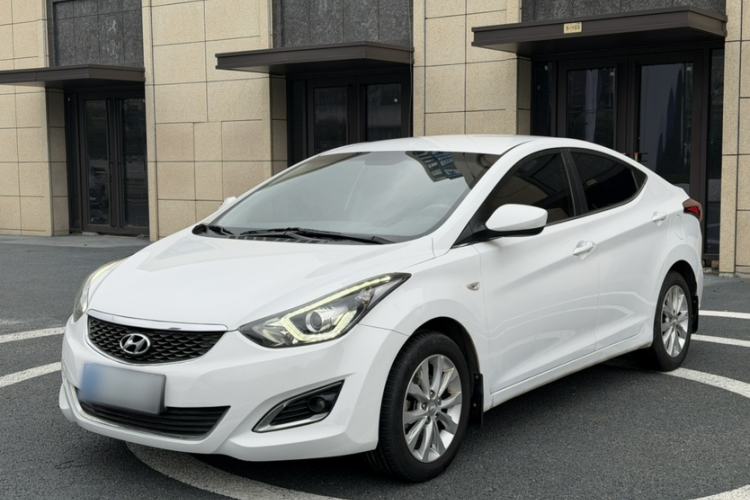 Used Hyundai Elantra (5th Generation / Langdong) 2016 1.6L Automatic Smart Version