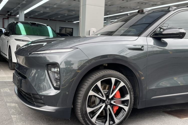 Used Nio ES8 2023 100kWh Signature Edition
