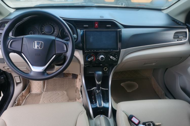 Used Honda Crider 2016 1.8L CVT Comfort Version Center Console