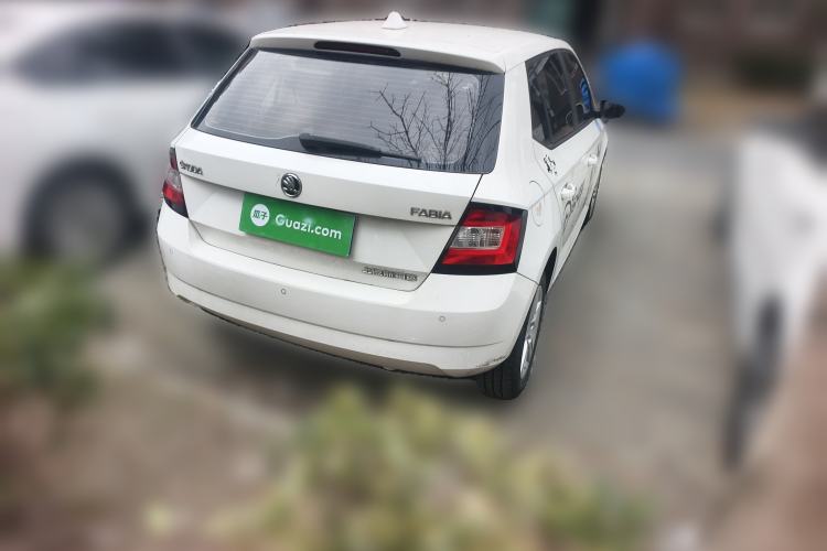 Used Skoda Fabia 2017 1.4L Automatic Car Enjoy Edition

