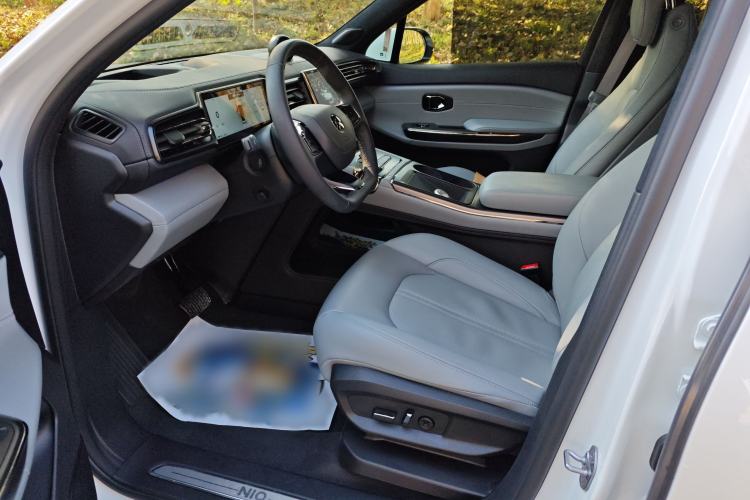 Used Nio EC6 2022 75 kWh Sport Edition Left Front Seat