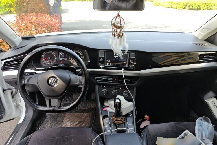 Used Volkswagen Bora 2019 1.5L Automatic Fashion Model Center Console