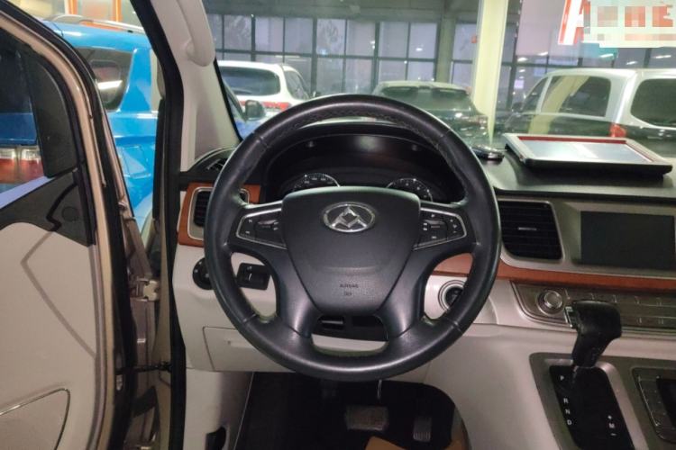 Used SAIC MAXUS G10 2014 2.0T Automatic Executive Edition