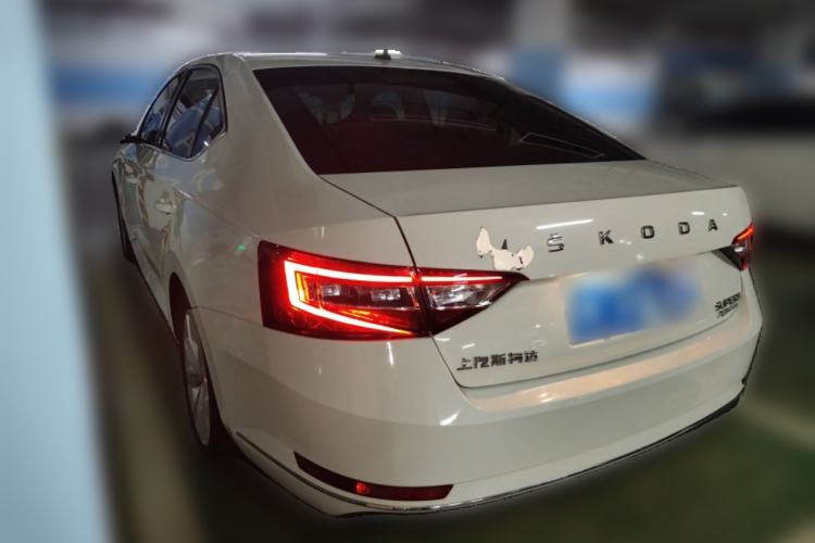 Used Skoda Superb 2016 Facelifted TSI380 DSG Flagship Edition
