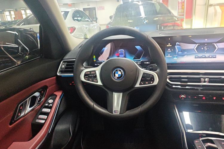 Used BMW i3 2024 eDrive 35 L
