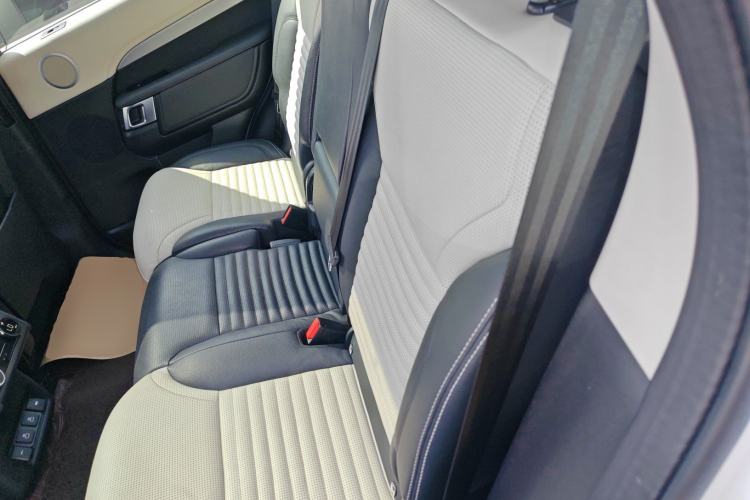 Used Land Rover Discovery 2021 360 PS R-Dynamic S