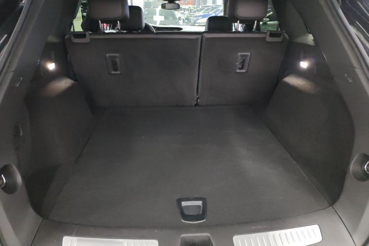 Used Cadillac XT5 2021 2.0T Two-Wheel Drive Luxury Version Trunk