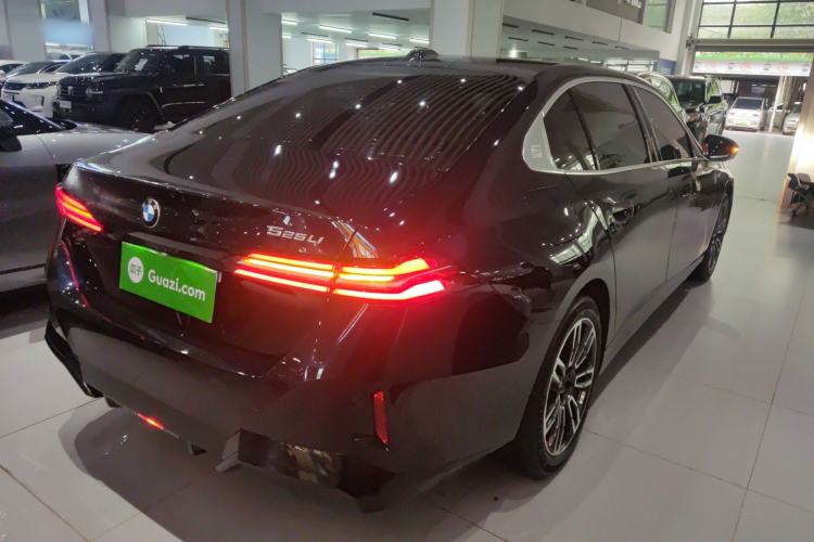 Used BMW 5 Series 2025 525Li M Sport Package Rear Right 45 Deg