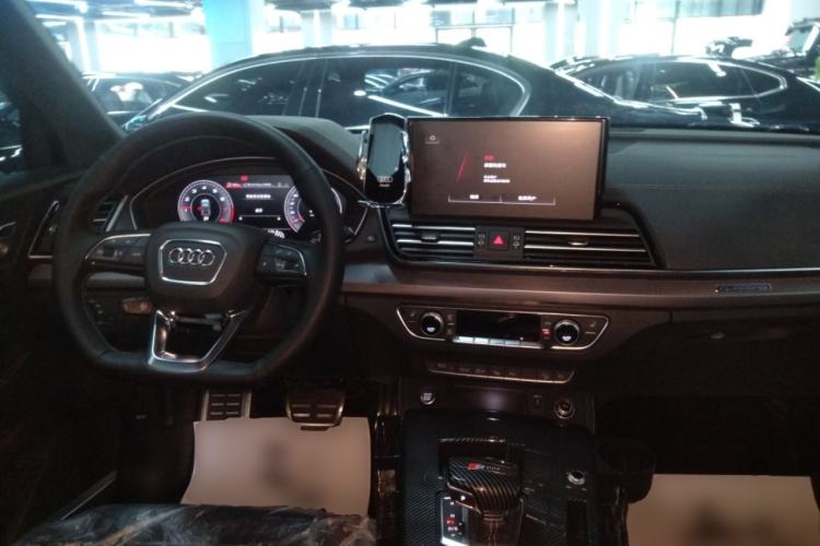 Used Audi Q5L 2024 45 TFSI Luxury Dynamic Model Center Console