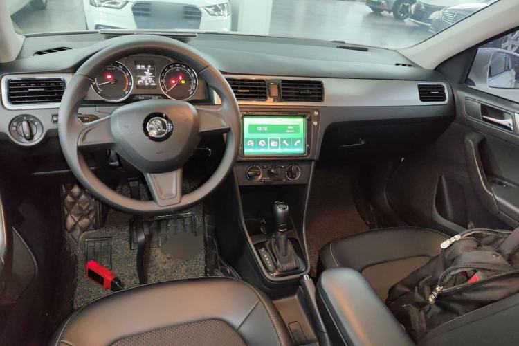 Used Skoda Rapid Spaceback 2016 Revised 1.6L Automatic Chuanxing Version