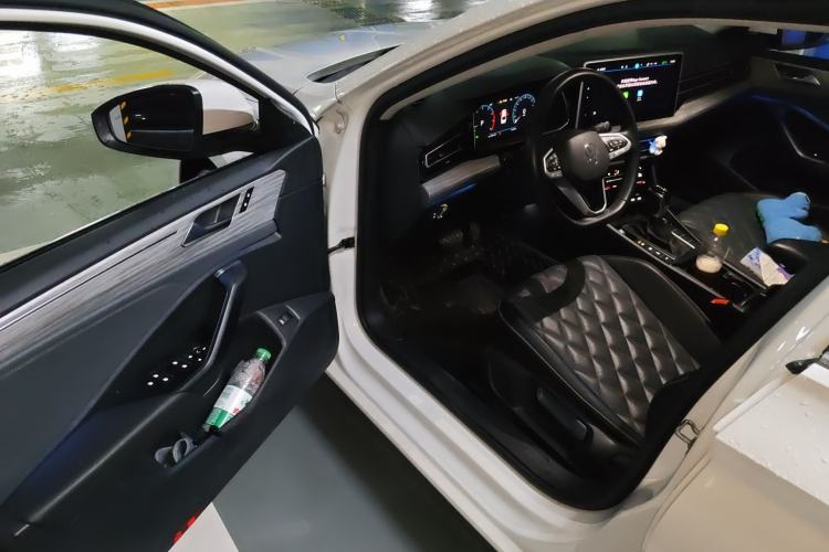 Used Volkswagen Sagitar 2023 280TSI DSG Excellence Plus Edition Driver Seat