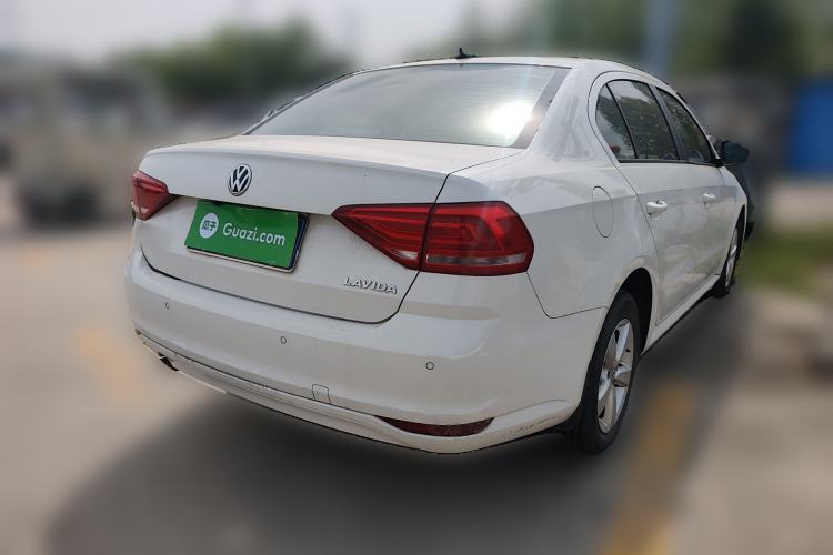 Used Volkswagen Lavida 2015 1.6L Manual Fashion Edition Rear Right 45 Deg