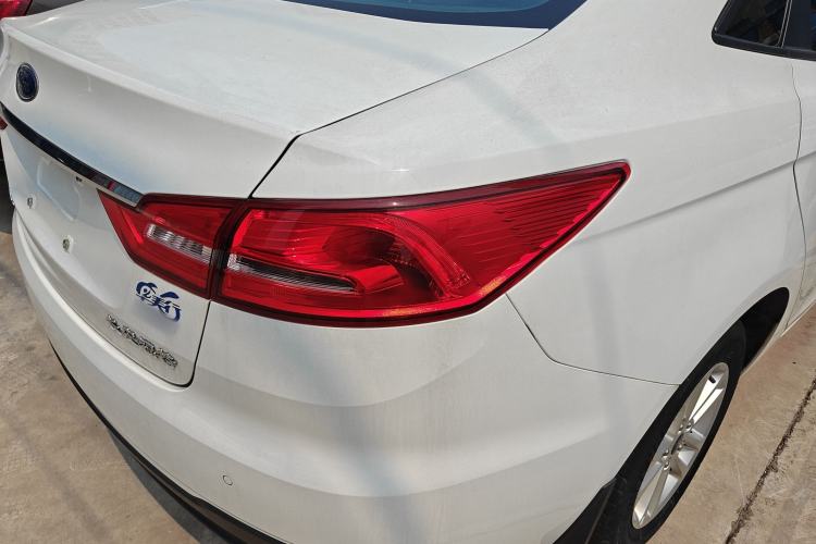 Used Ford Escort 2019 Revised 1.5L Automatic ZhiXiang Version China VI Standard Right Rear Taillight
