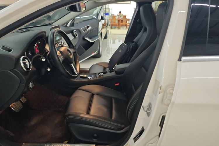 Used Mercedes-Benz GLA 2016 GLA 220 4MATIC Luxury Model
