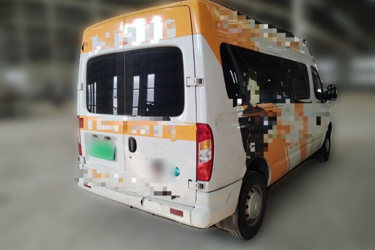Used SAIC MAXUS Xintu V80 2023 2.0T Manual Classic Aoyuntong Long Wheelbase Mid-Height 6/7/8/9-Seater