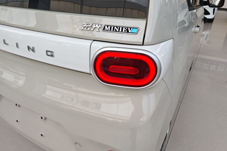 Used Wuling Hongguang MINIEV 2024 3rd Generation 215km Youth Edition Right Rear Taillight
