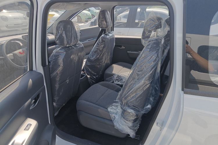 Used Wuling Hongguang New Energy 2025 Extended-Range Hybrid 50KM Comfort Version