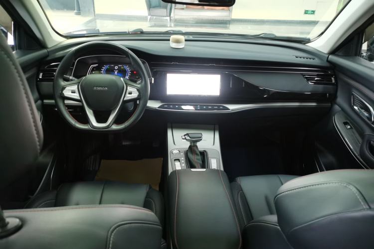 Used CHANGAN OSHAN X7 2021 1.5T Automatic Luxury Model Center Console