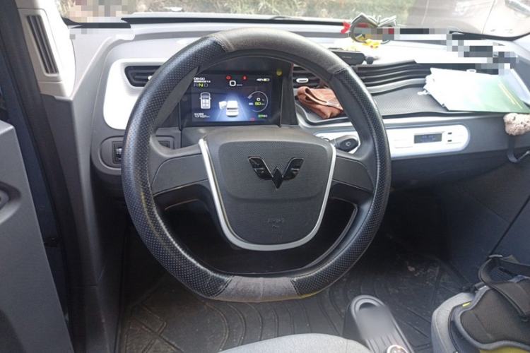 Used Wuling Hongguang MINIEV 2021 Macaron Fashion Model Lithium Iron Phosphate Interior 3