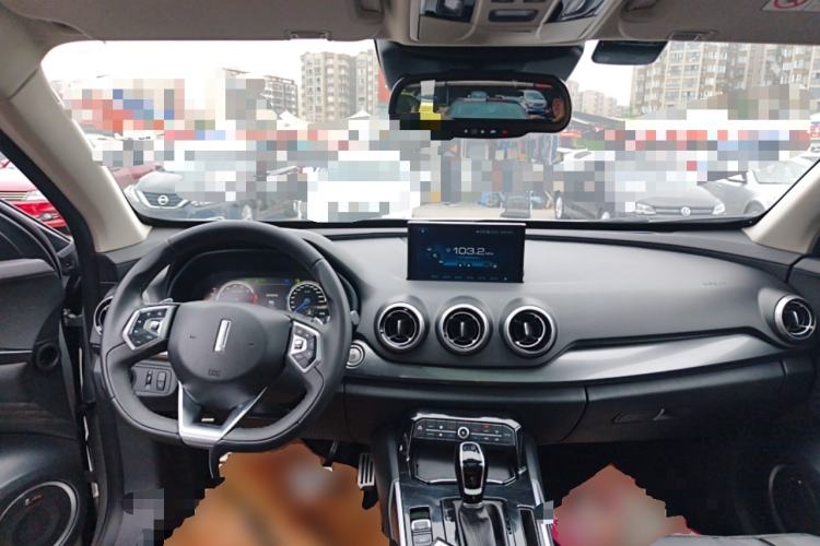 Used Wey VV7 2017 2.0T Flagship Model Center Console