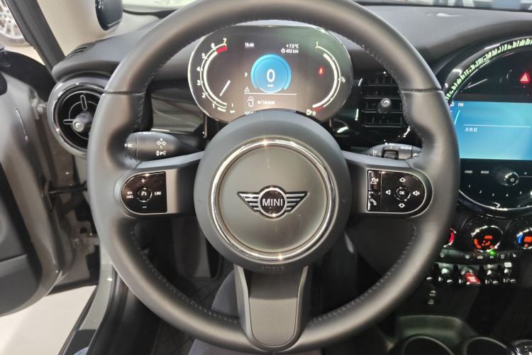 Used MINI MINI 2023 1.5T COOPER Artist
