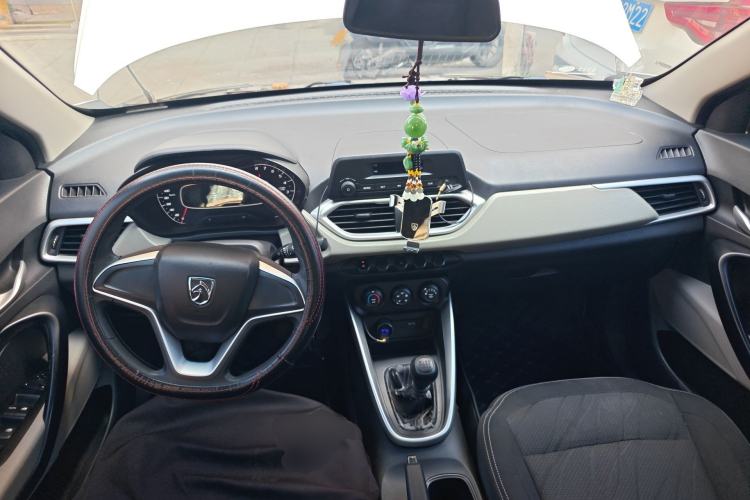 Used Baojun 510 2017 1.5L Manual Fashion Model