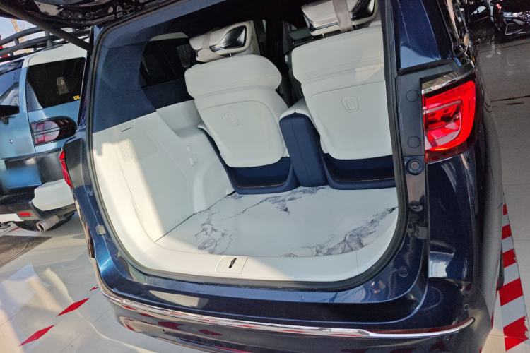 Used Buick GL8 2020 Avenir Avia Four-Seat Luxury Edition
