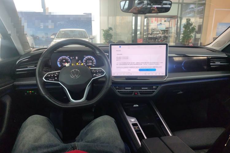 Used Volkswagen Magotan 2024 380TSI DSG Prestige Edition DaMai Package Center Console