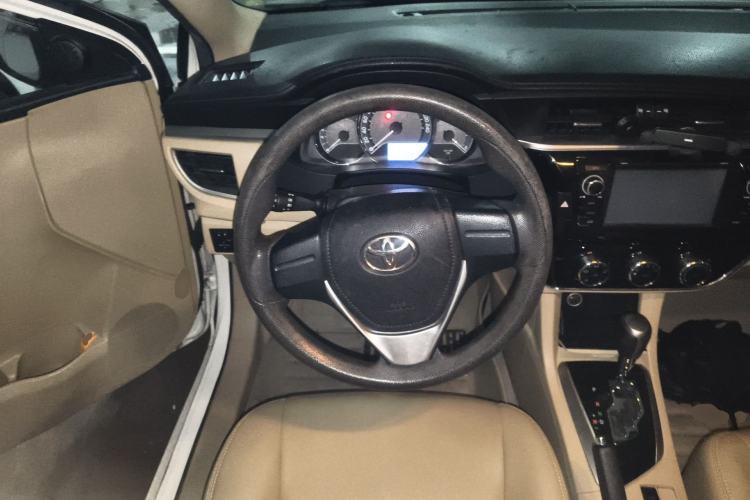 Used Toyota Corolla 2014 1.6L CVT GL Steering Wheel