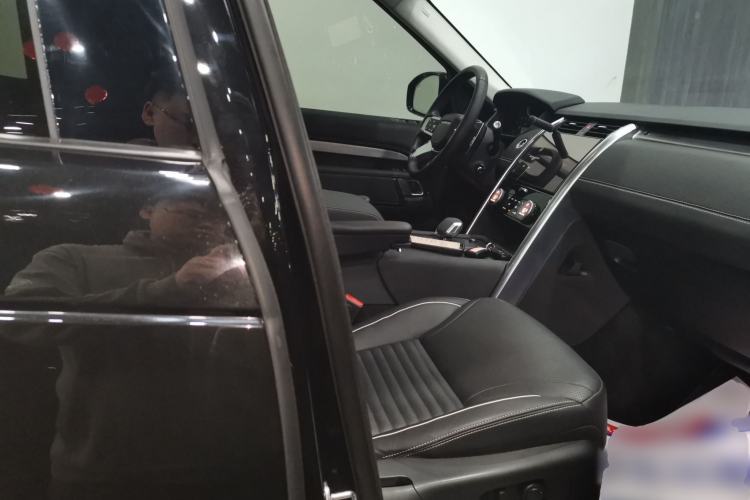 Used Land Rover Discovery 2021 360 PS R-Dynamic SE
