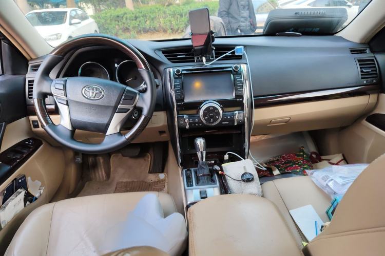 Used Toyota Reiz 2010 2.5V Fengdu Elite Edition Center Console
