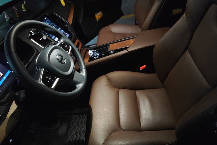 Used Volvo XC90 2023 B5 SmartDrive Luxury Edition 7 Seats