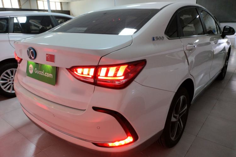 Used BAIC Beijing EU5 2018 R500 Smart Wind Edition