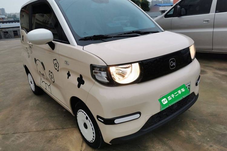 Used Chery QQ Ice Cream 2024 Youth Edition 205km Milkshake