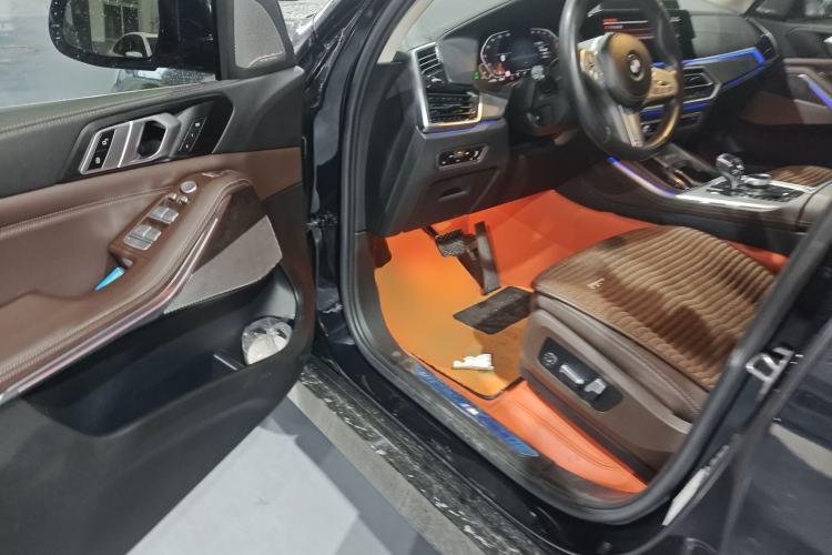 Used BMW X5 2022 xDrive 30Li Luxury M Sport Package
