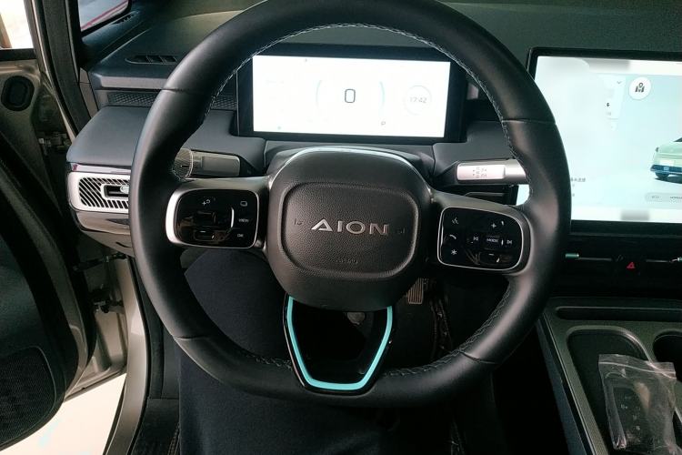 Used AION Y 2023 Plus 510 Smart Edition