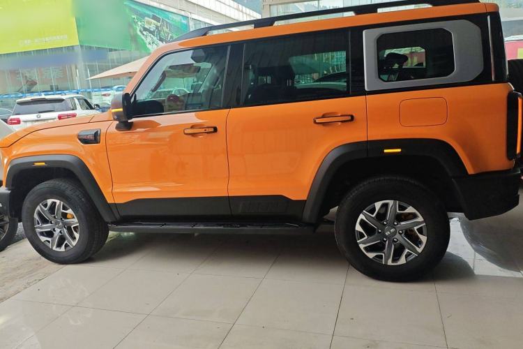Used BAIC Off-Road BJ40 2024 2.0T All-New Urban Hunter Edition Chivalrous Style