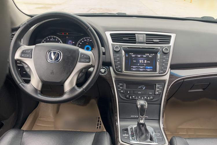 Used Changan Raeton 2013 1.8T Automatic Flagship Model China IV Standard
