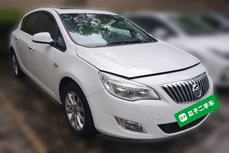 Used Buick GT 2014 XT 1.6L Automatic Fashion Edition Front Right 45 Deg