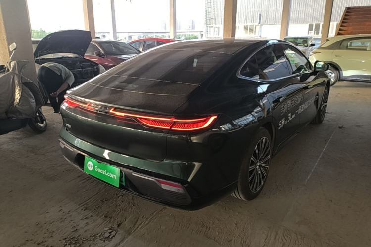 Used Geely Galaxy 8 2025 130km EM-P Starship Edition
